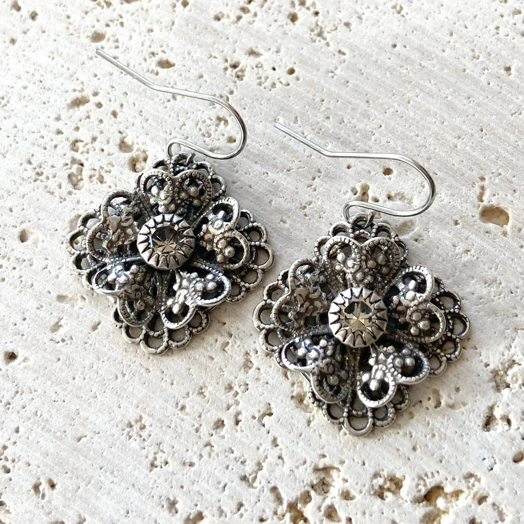 Vintage Circle Sparkle Earrings