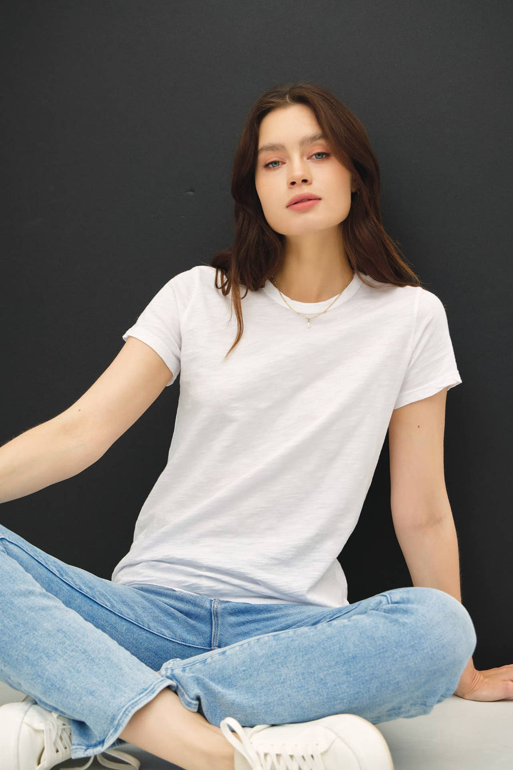 Basic Essential White Tee