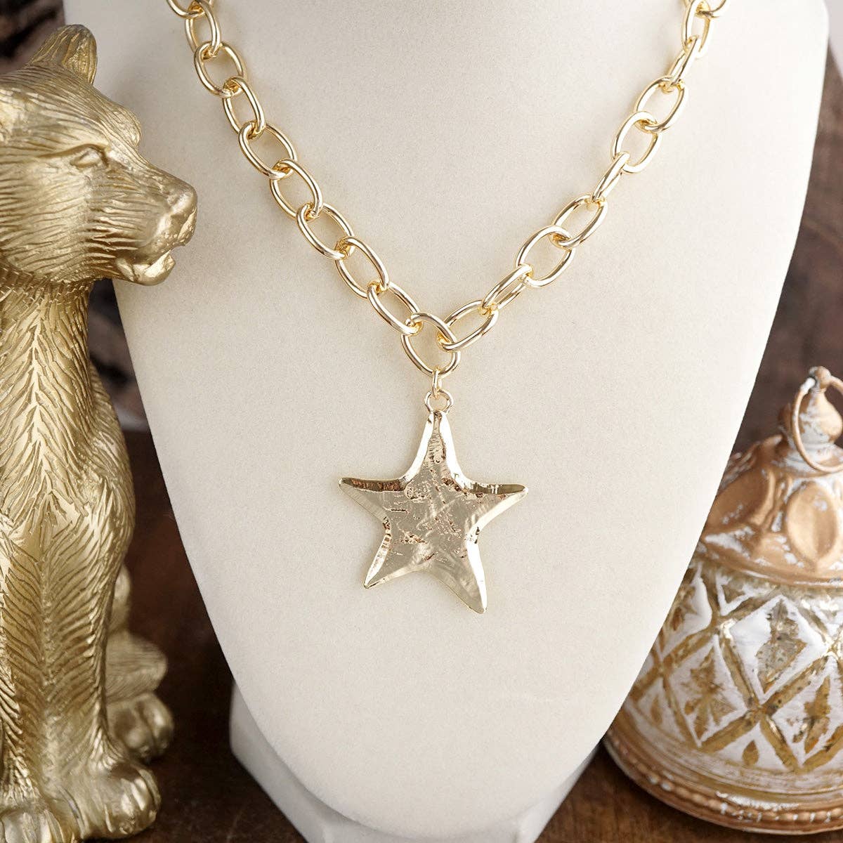 Golden Keepsake – Statement Star Necklace