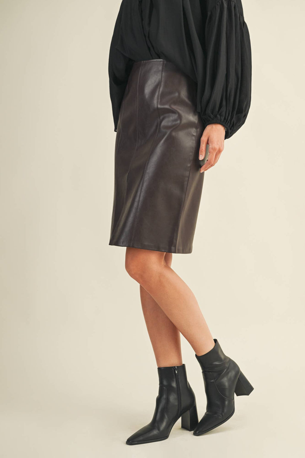 Clarissa Seamed Pencil Skirt
