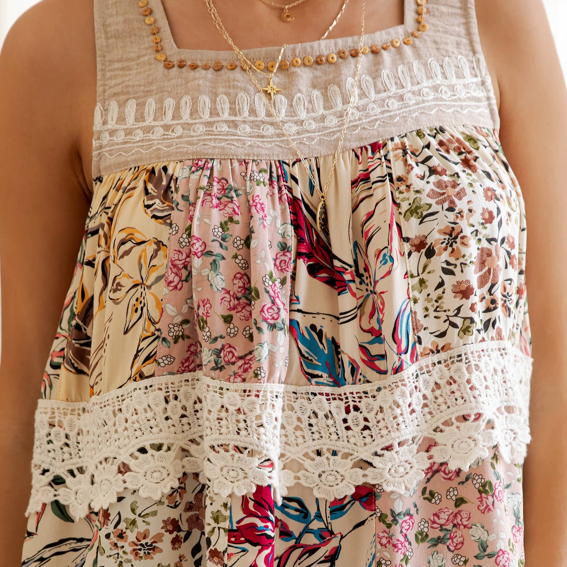 Boho Tiered Floral Print Tank Top w/ Lace Detailing