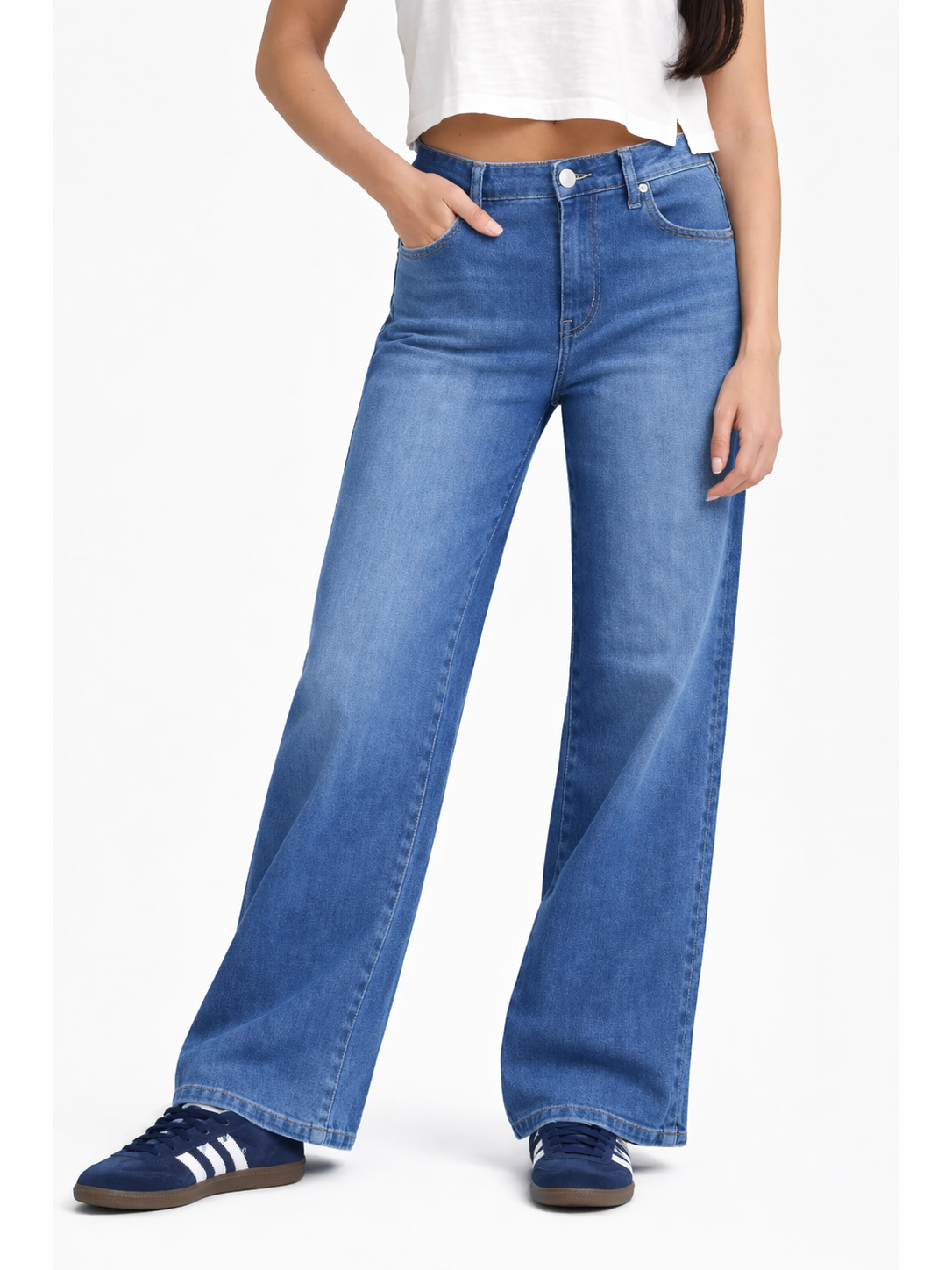 Wide leg jeans with stripes and soft touch fabric.