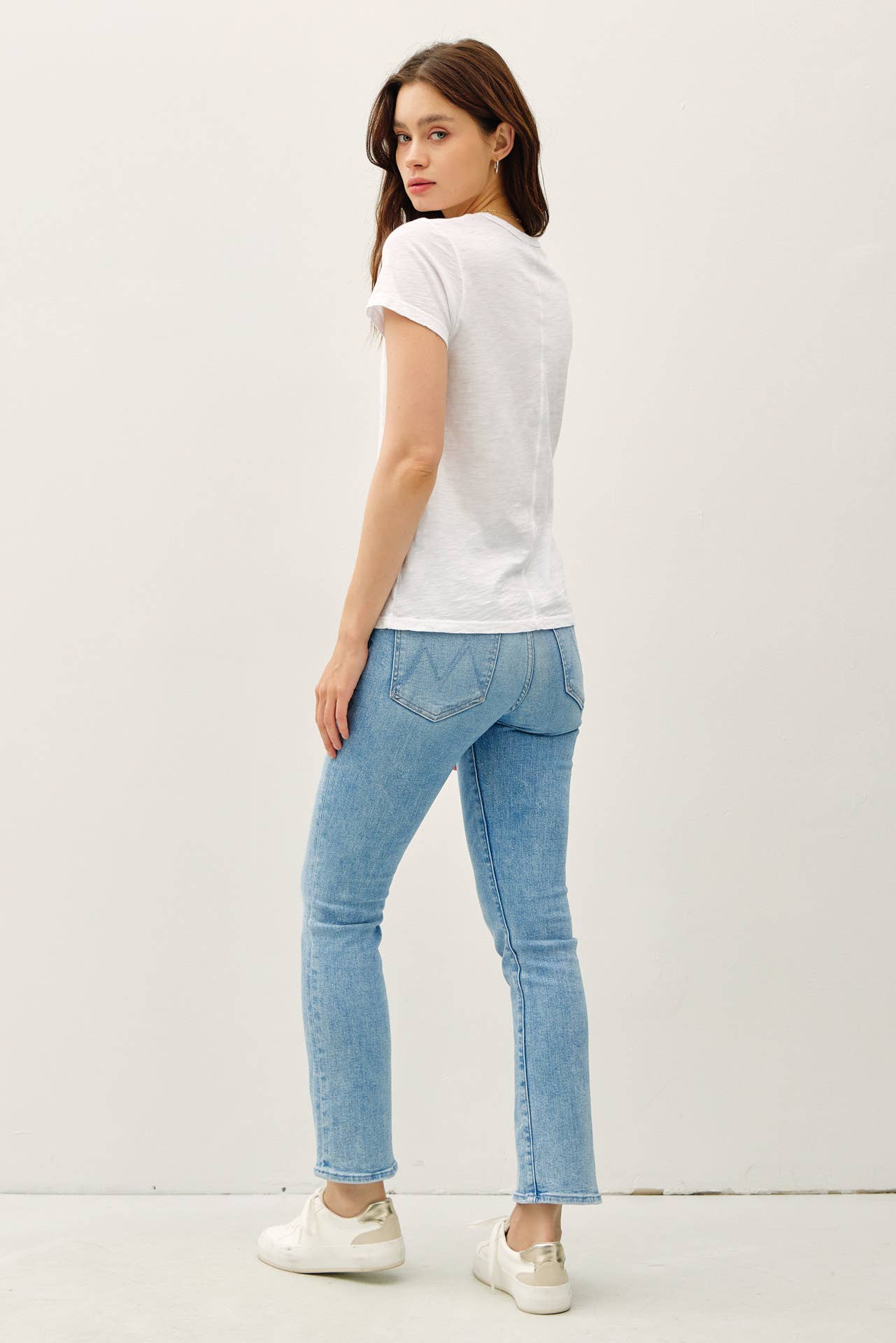 Basic Essential White Tee