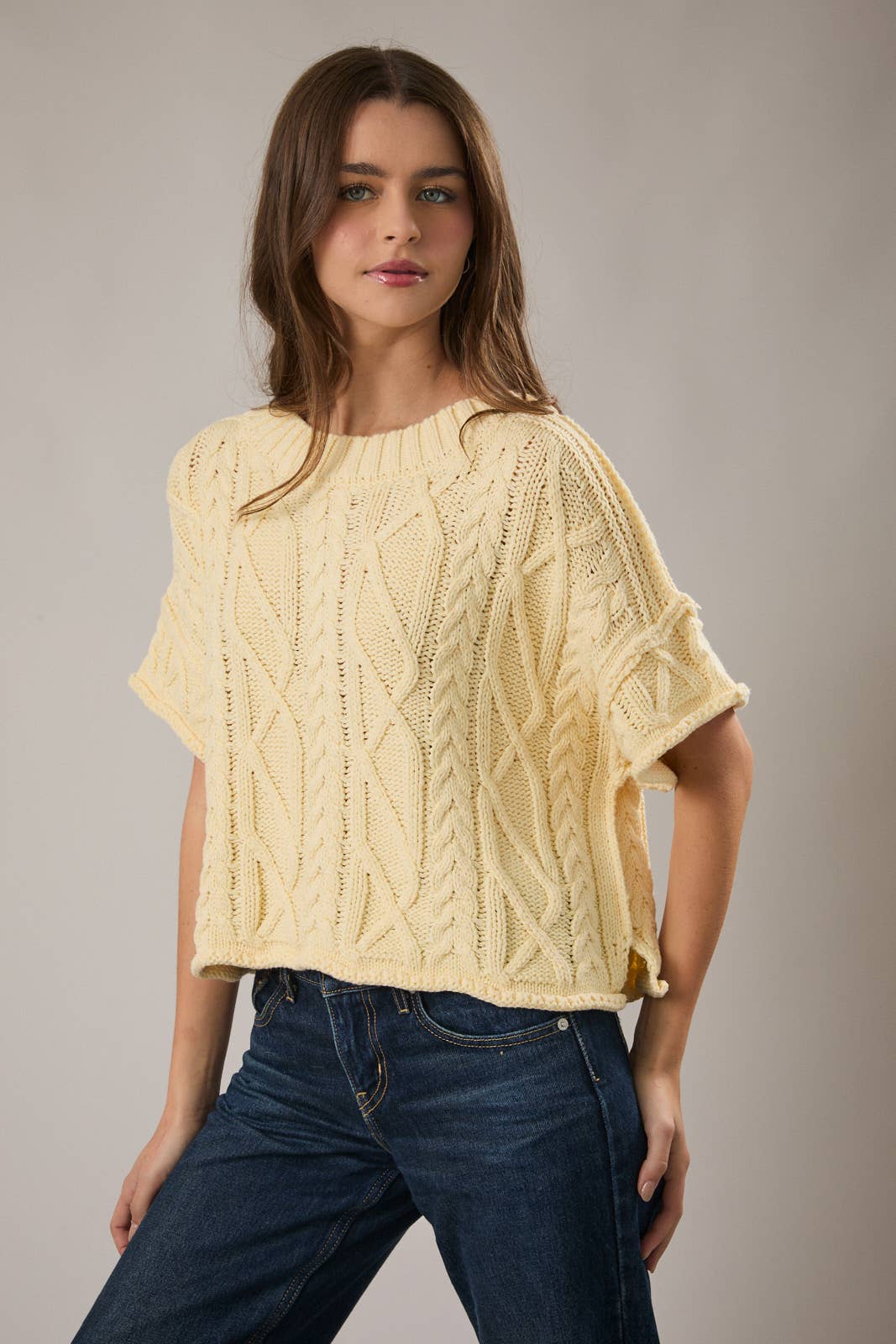 Round Neck Short Sleeve Sweater Top