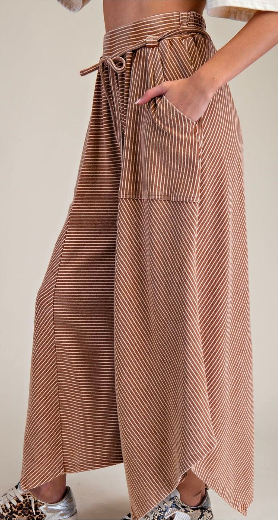 EASEL Palazzo Pants in Stripe