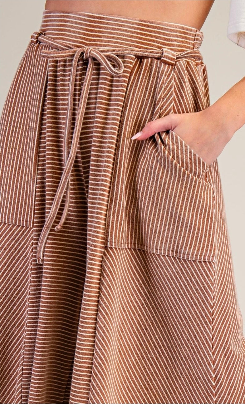 EASEL Palazzo Pants in Stripe